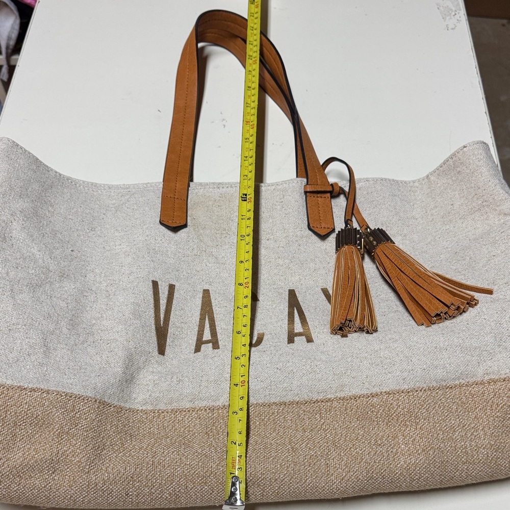 Canvas 'VACAY' Tote with Tan Leather Handles - Picture 9 of 14
